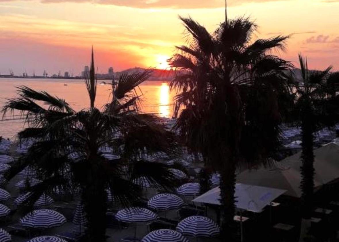 Durres Strand Direkt Am Meer Екстериор снимка