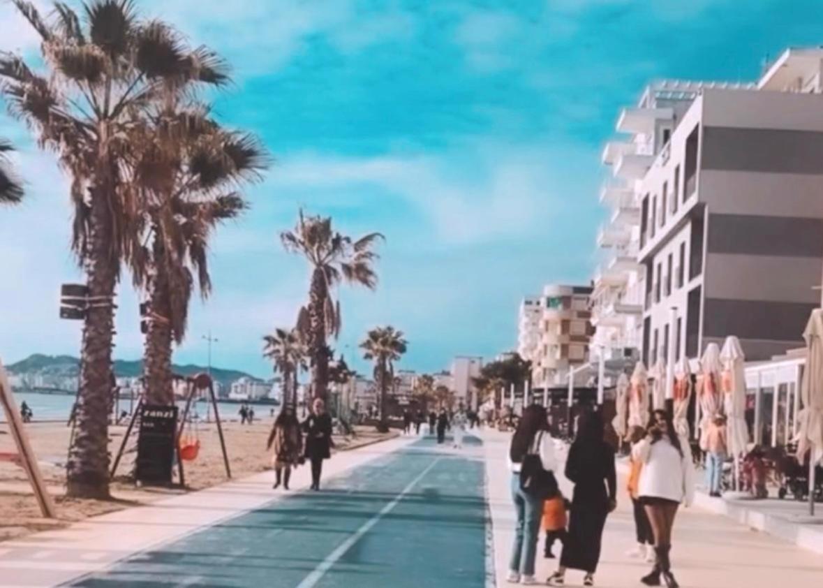 Durres Strand Direkt Am Meer Екстериор снимка