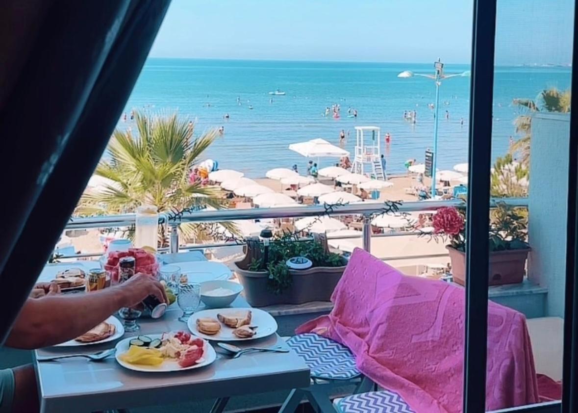 Durres Strand Direkt Am Meer Екстериор снимка
