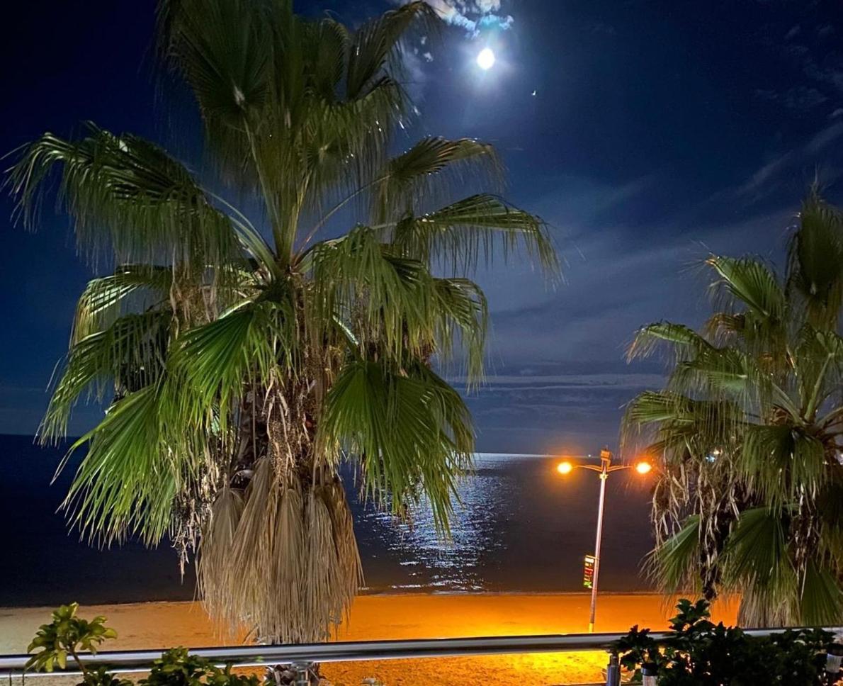 Durres Strand Direkt Am Meer Екстериор снимка